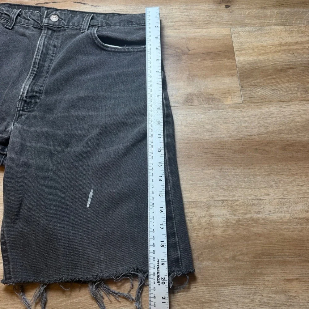 Vintage Levis 550 Cut Off Denim Shorts Mens 34 Black Relaxed Fit Distressed 90s